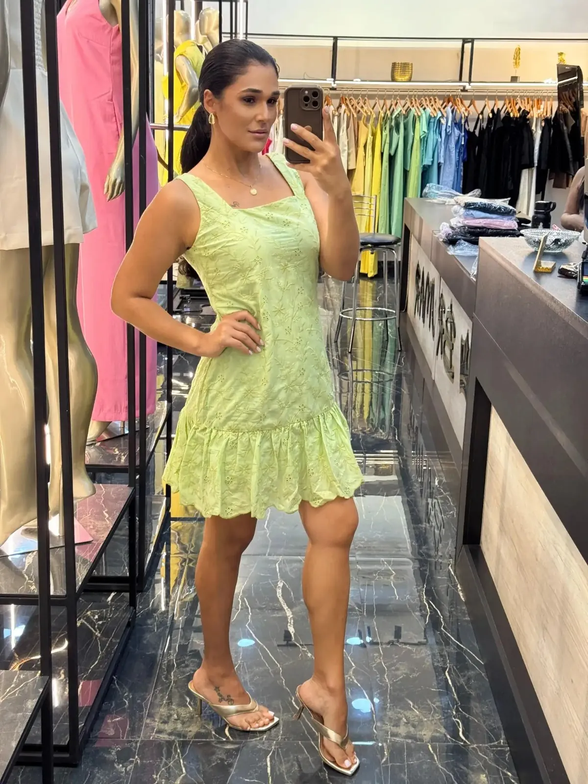 Vestido Laise com Babado