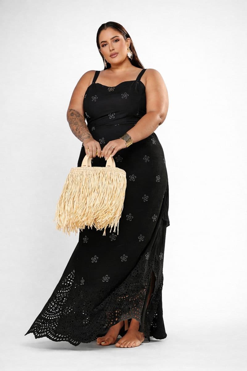 Vestido Longo em Laise com Fendas